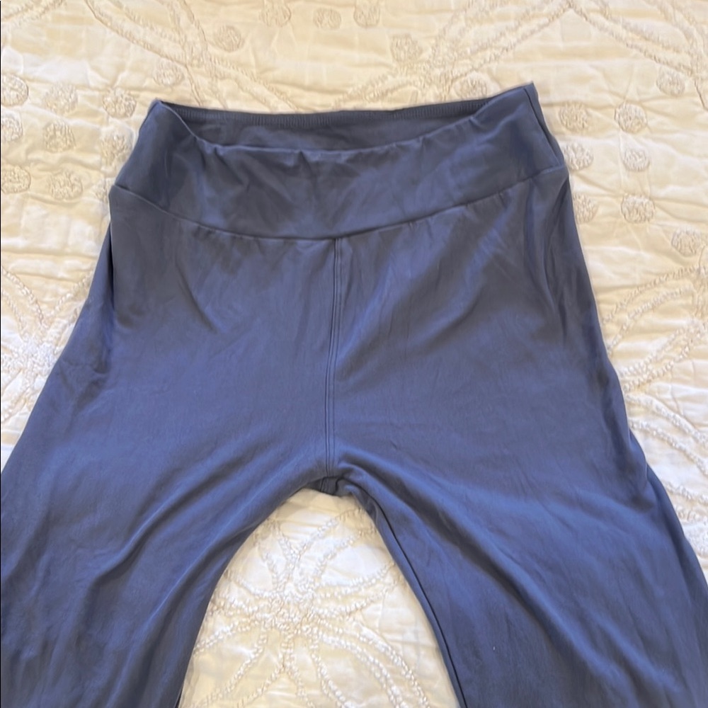 LuLaRoe Gray Leggings with Wide Waistband and Stretchy Fit